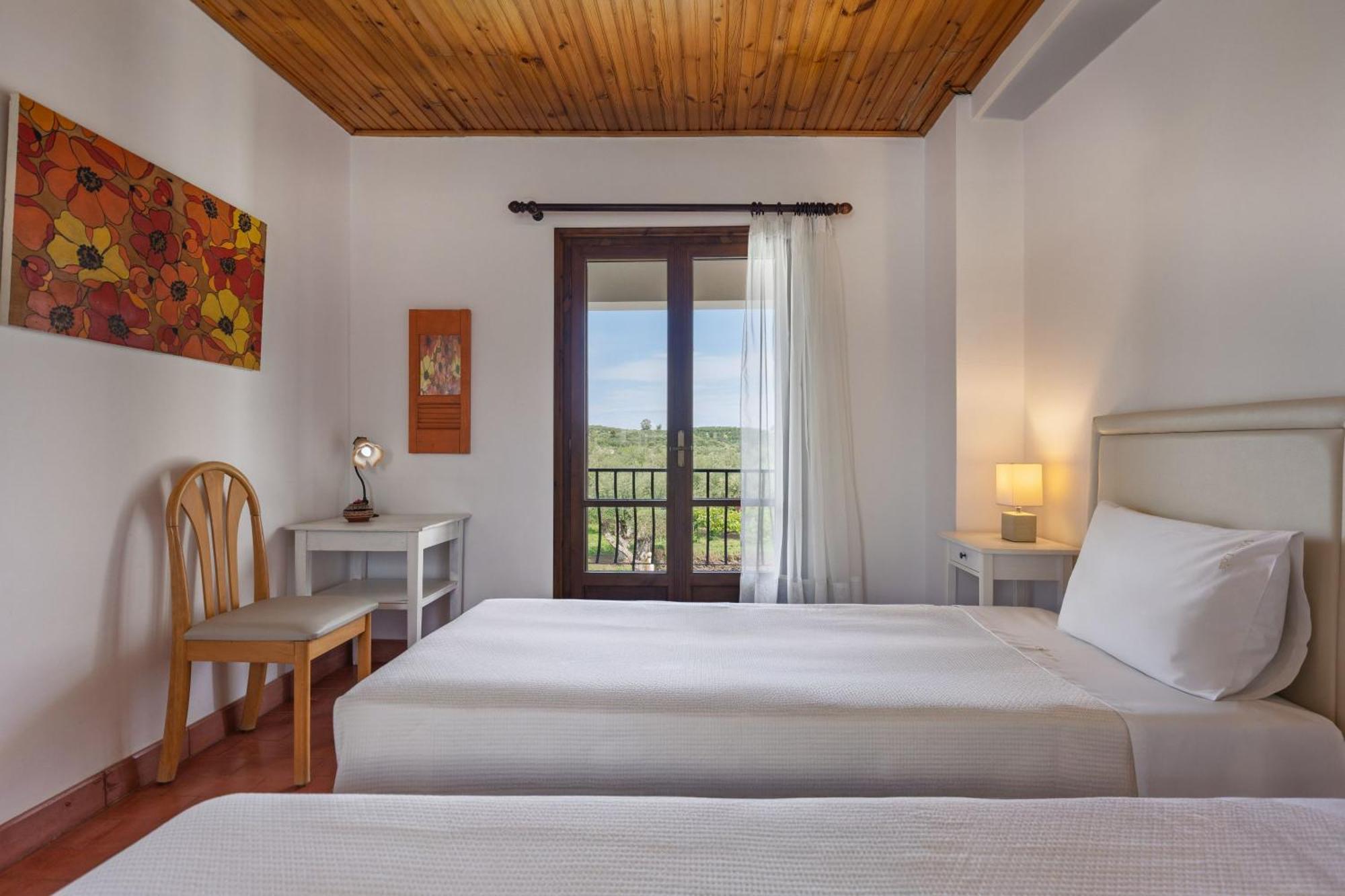 Villa Lola - 3 Bedrooms & Private Pool Lithakia  ภายนอก รูปภาพ