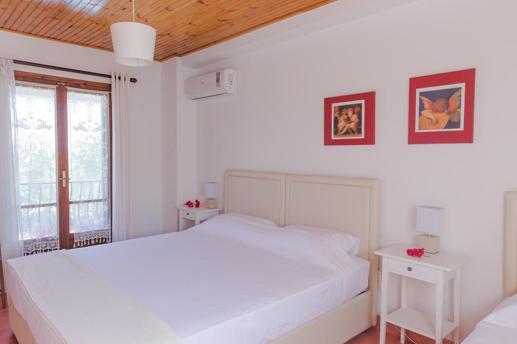 Villa Lola - 3 Bedrooms & Private Pool Lithakia  ภายนอก รูปภาพ