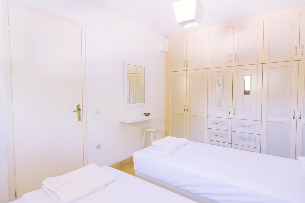 Villa Lola - 3 Bedrooms & Private Pool Lithakia  ภายนอก รูปภาพ